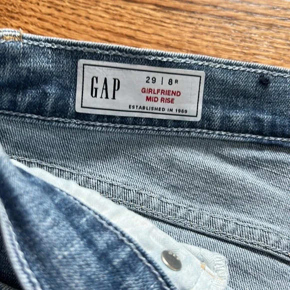 Gap Girlfriend Jeans - Picture 3 of 5